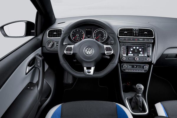2012-polo-blue-gt-dashboard.jpg